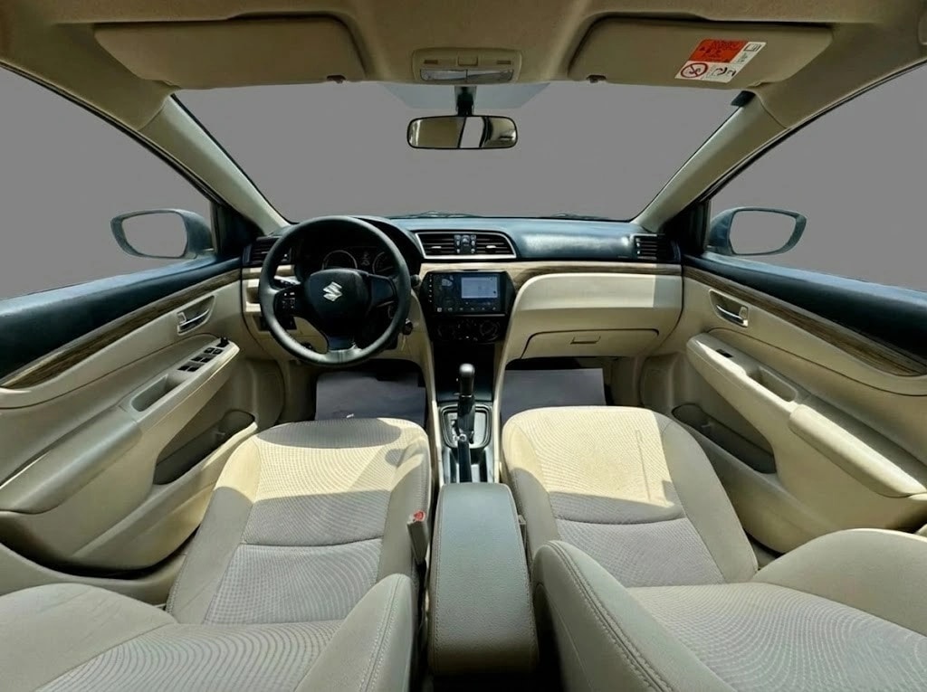 Suzuki Ciaz Hover View